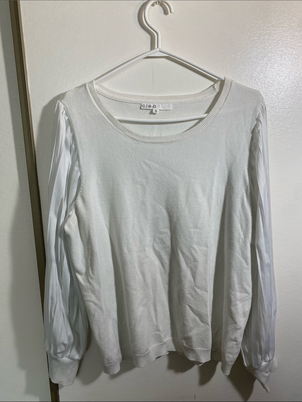 cleo White Long-Sleeve Mixed-Media Pleated Sleeve Top